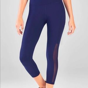 Fabletics Capri Mila High-waist Leggings